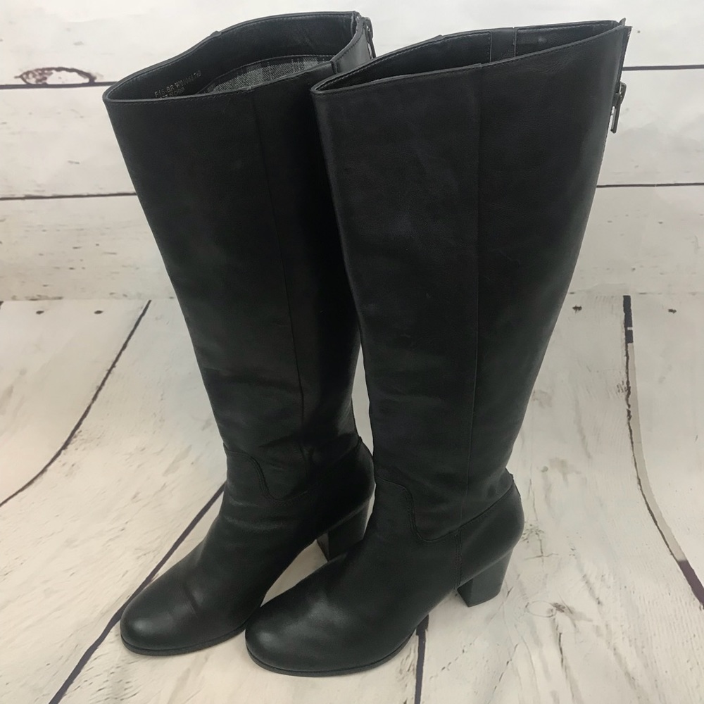 Cole Haan Tall Black Zip up Back leather Boots 7.5